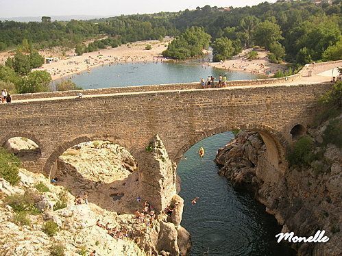 075--St-Guilhem-le-D-sert-le-Pont-du-Diable-copie-1.jpg